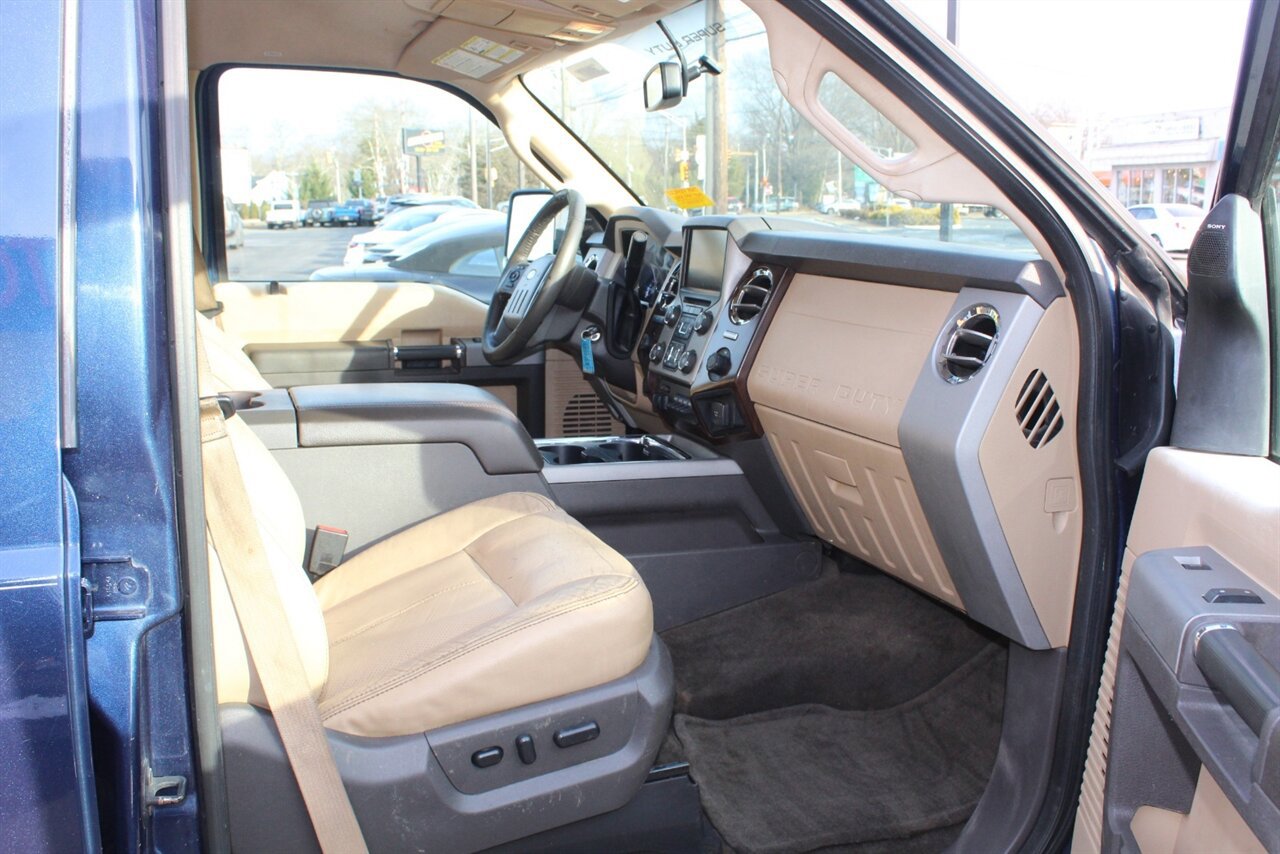 Used 2015 Ford F250 Lariat w/ Chrome Package image 11