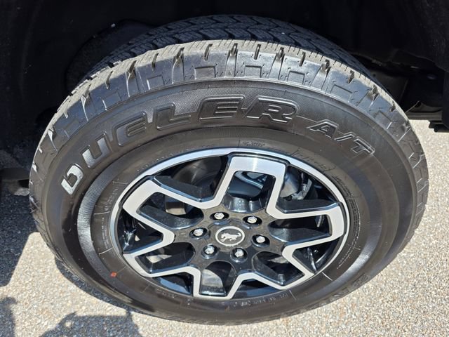 Used 2025 Ford Bronco Outer Banks AWD/4WD image 11