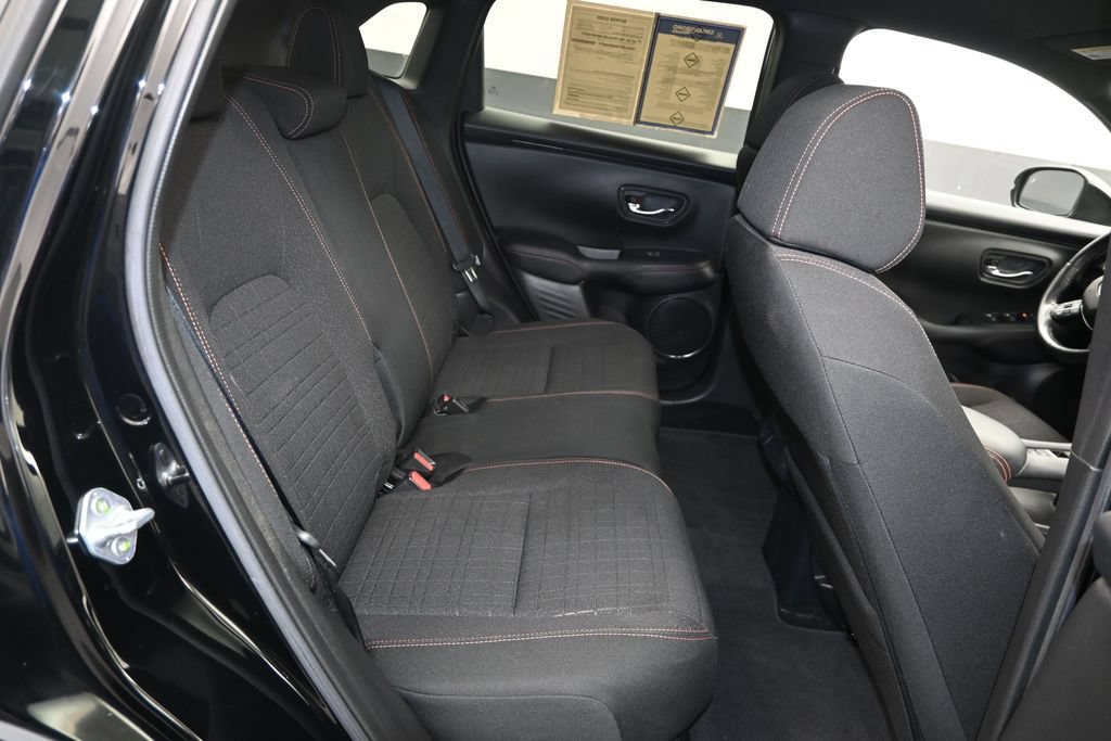 Used 2024 Honda HR-V Sport image 12