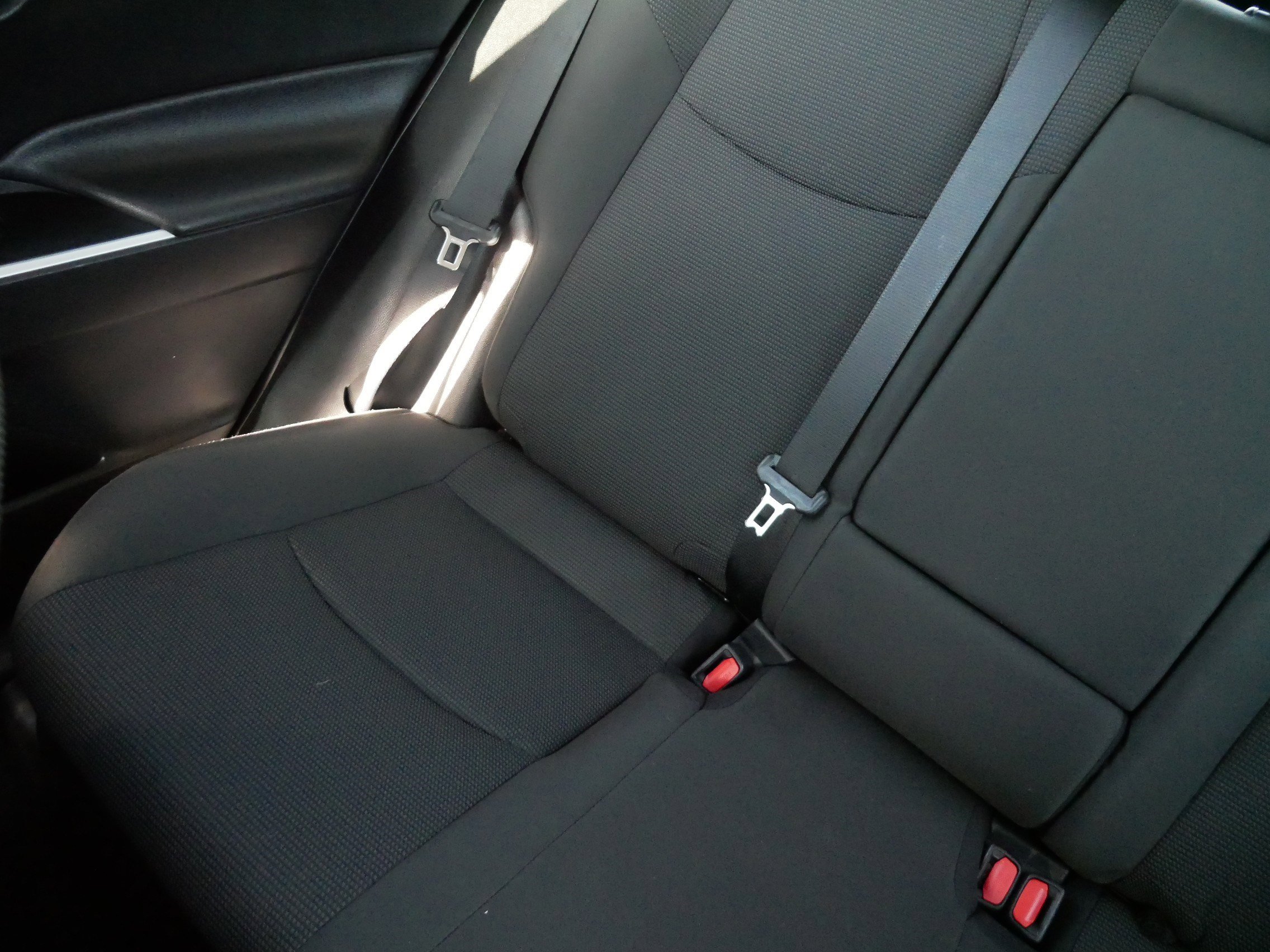 Used 2021 Toyota RAV4 LE image 12