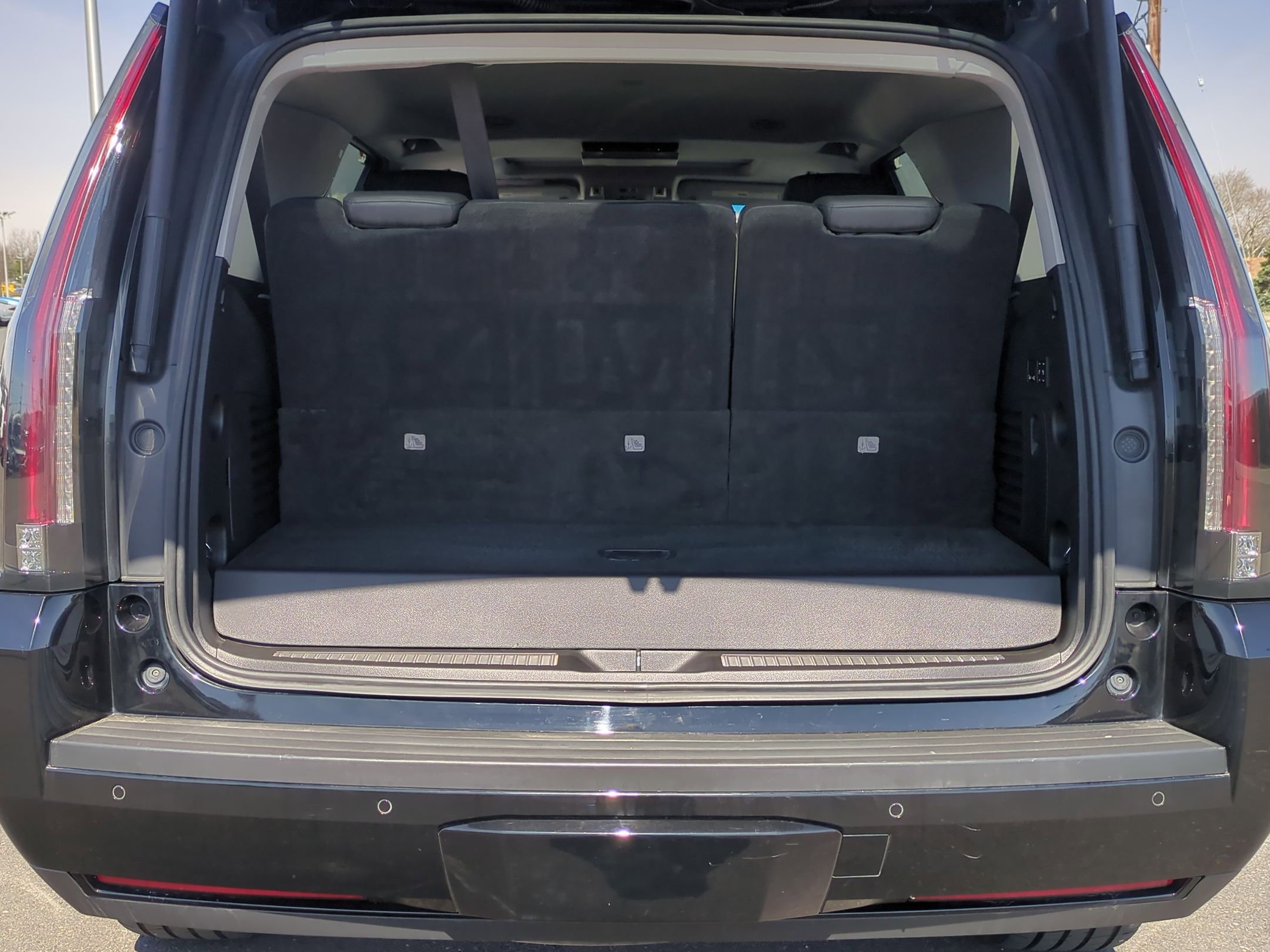 Certified 2020 Cadillac Escalade Luxury image 27