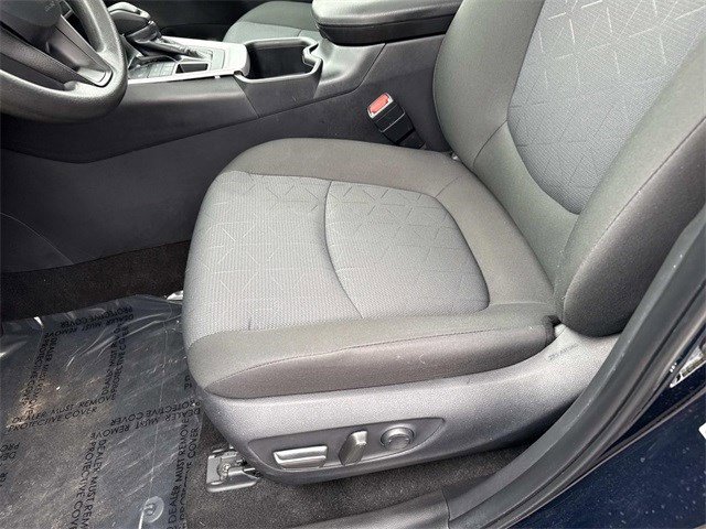 Used 2025 Toyota RAV4 XLE image 15