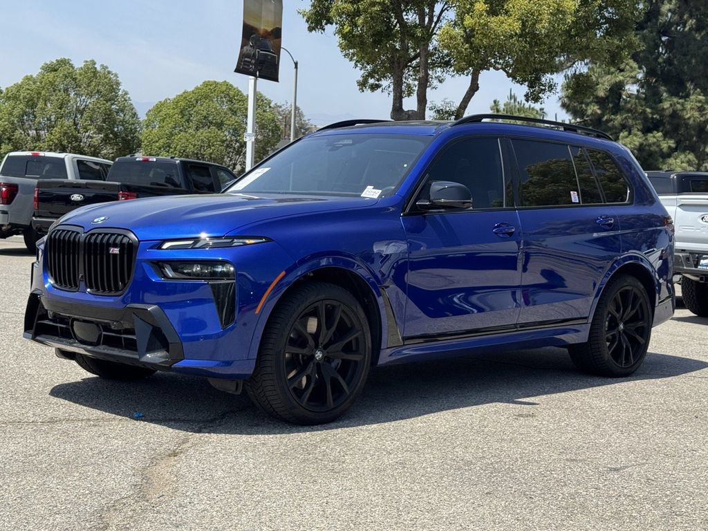 Used 2024 BMW X7 M60i w/ M Sport Professional Package AWD/4WD video 3