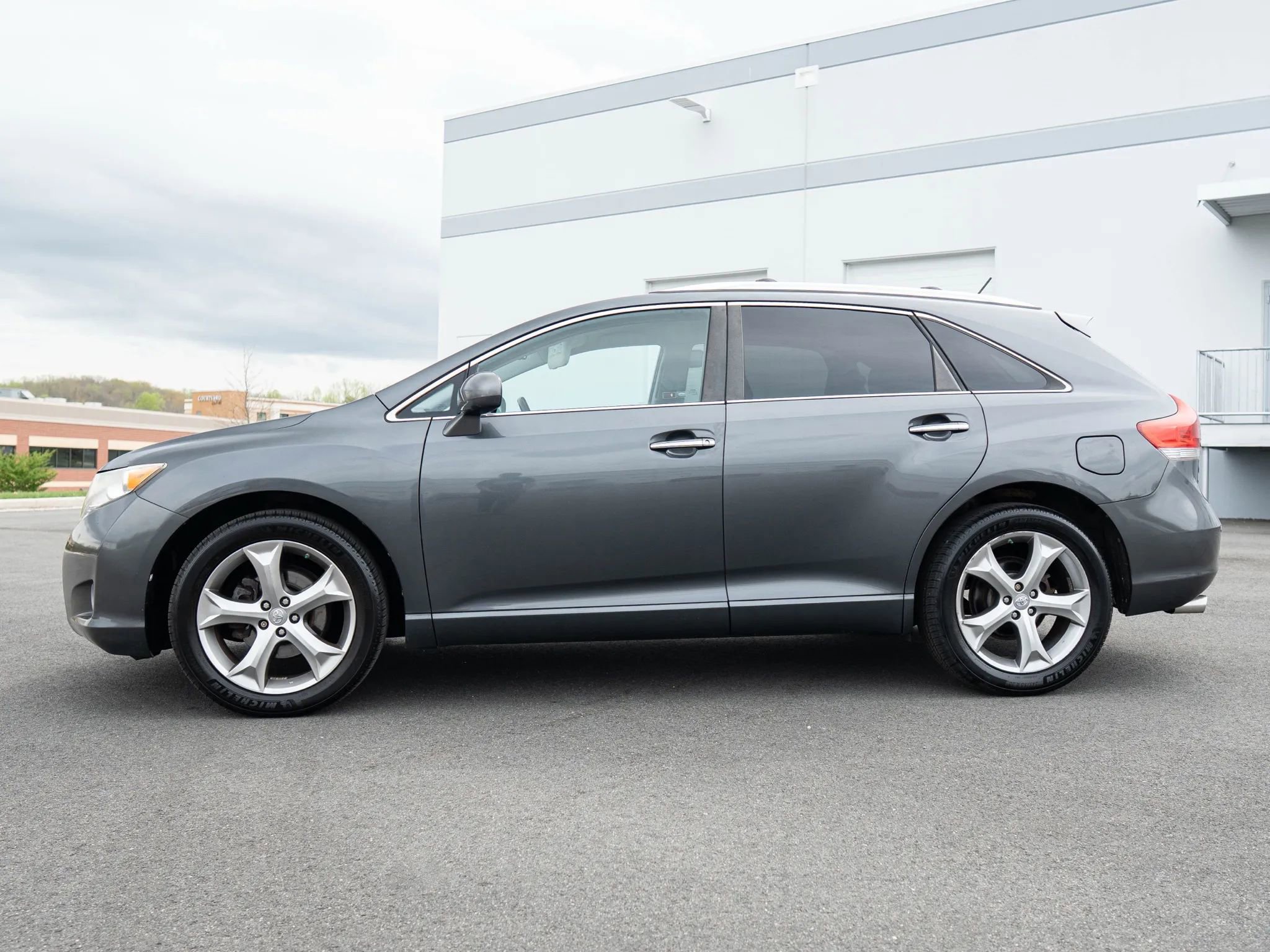 Used 2009 Toyota Venza AWD image 3