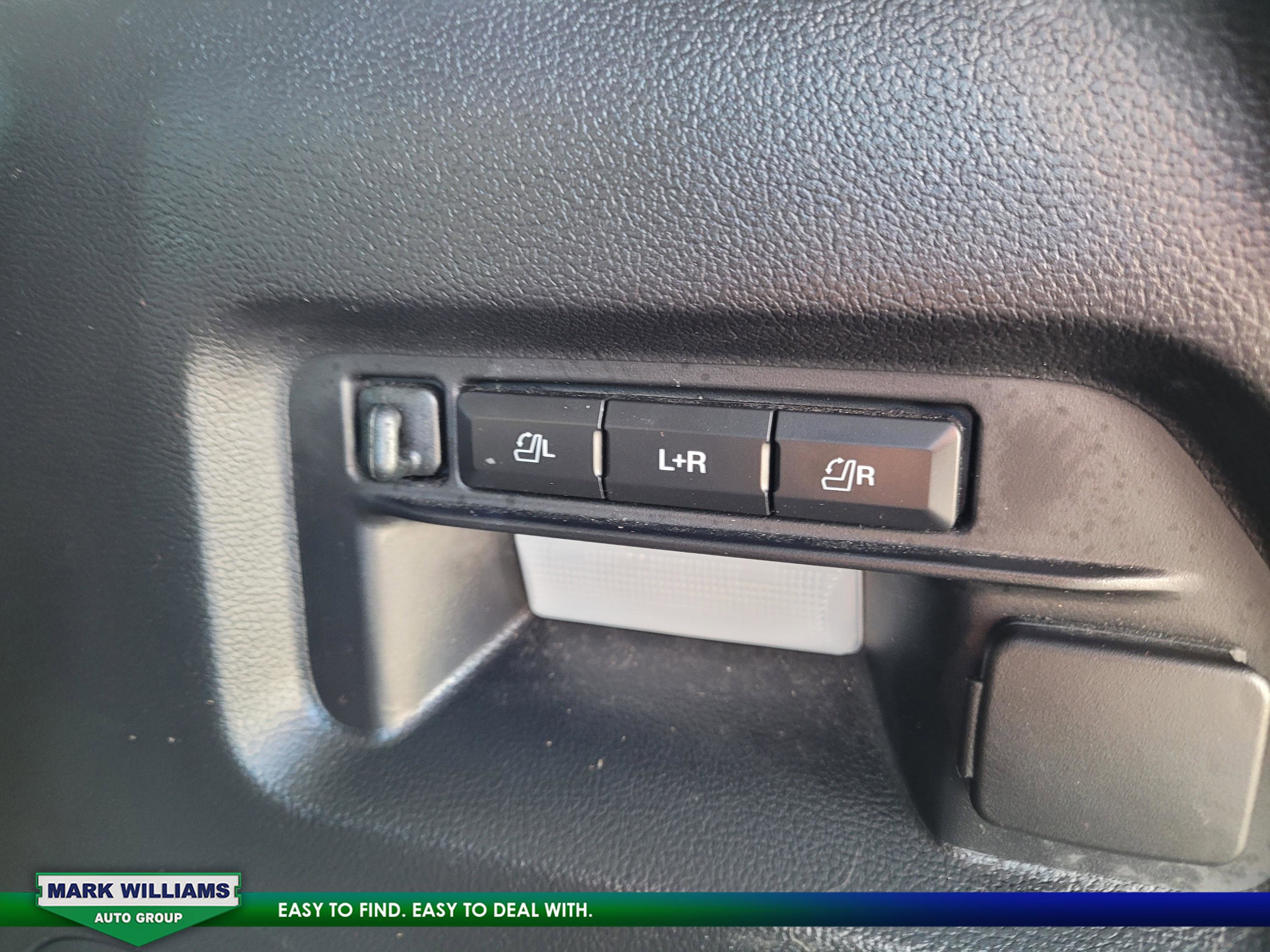 Used 2023 Ford Explorer Limited w/ Limited Technology Package image 32