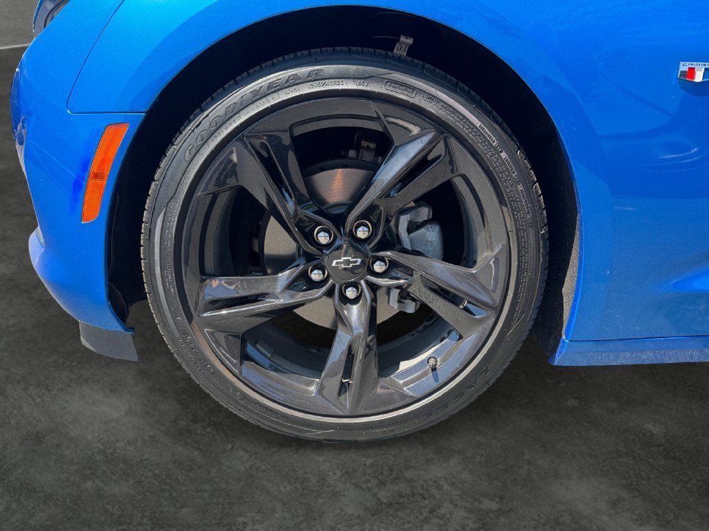 Used 2024 Chevrolet Camaro LT w/ RS Package RWD image 5