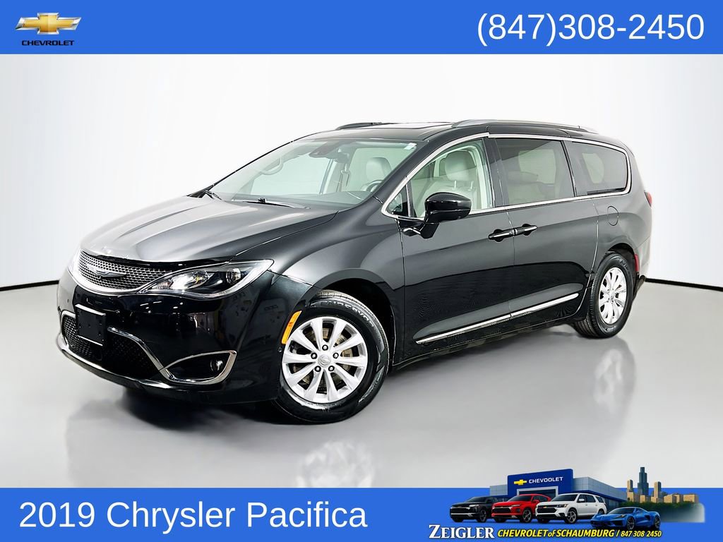 Used 2019 Chrysler Pacifica Touring-L w/ Advanced Safetytec Group