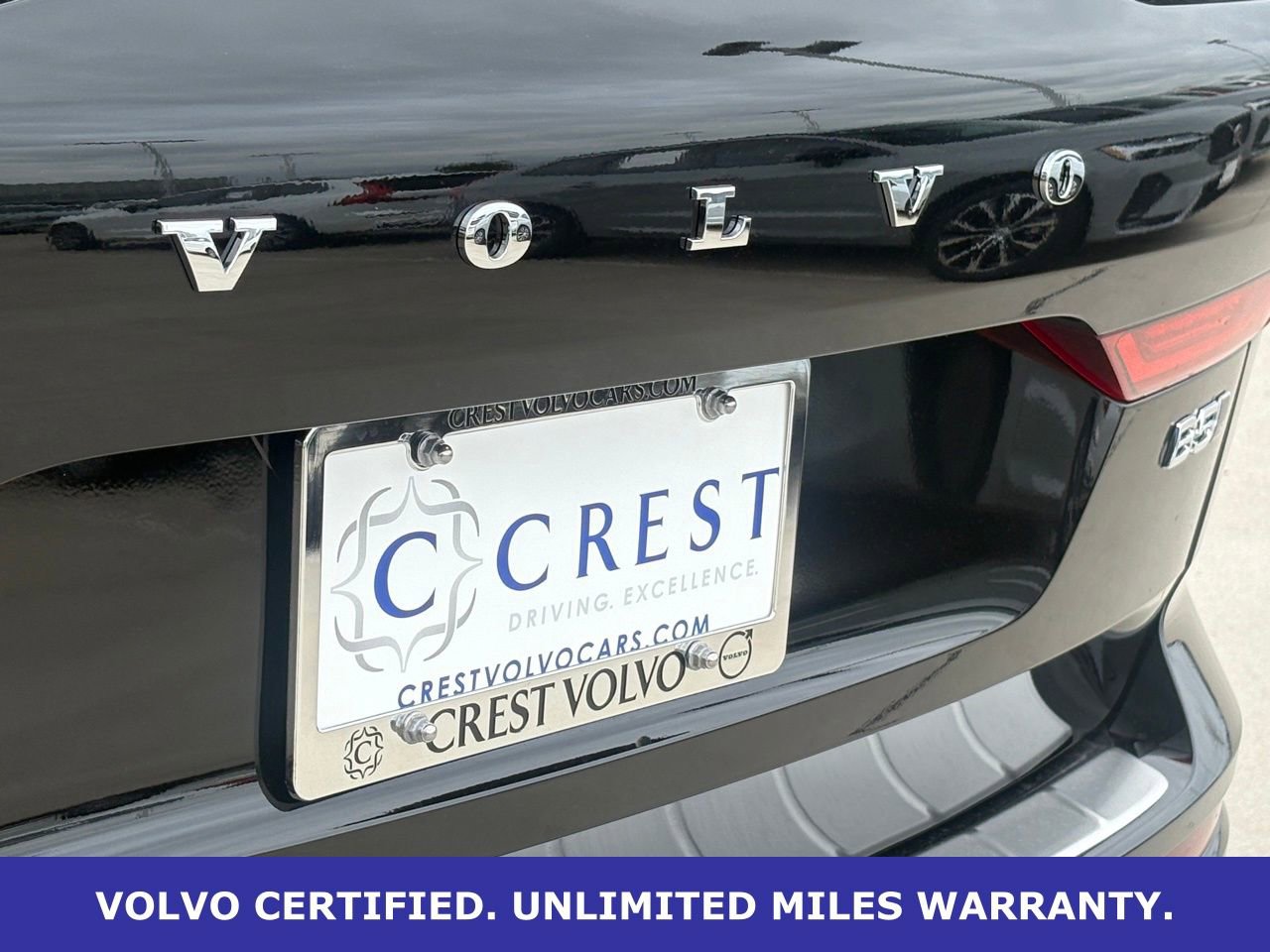 New 2026 Volvo XC60 B5 Plus w/ Protection Package Premier image 8