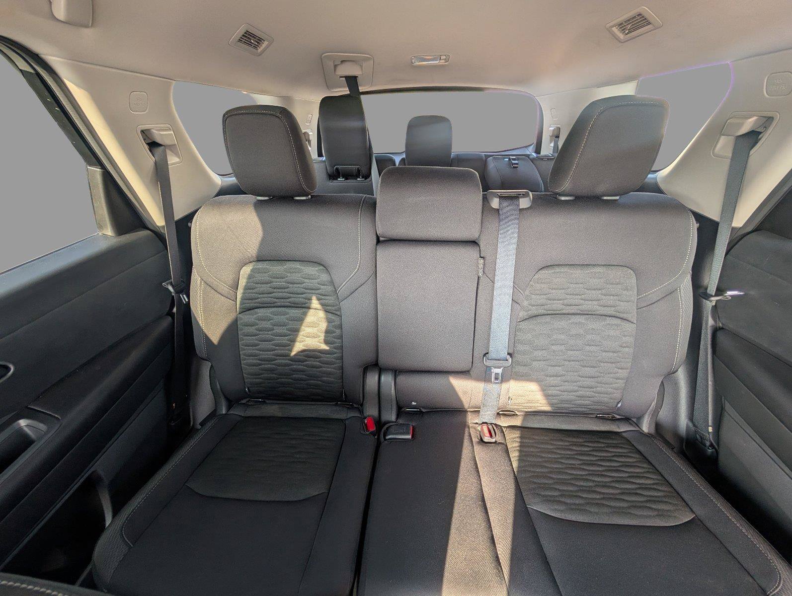 Used 2025 Nissan Pathfinder SV FWD image 30
