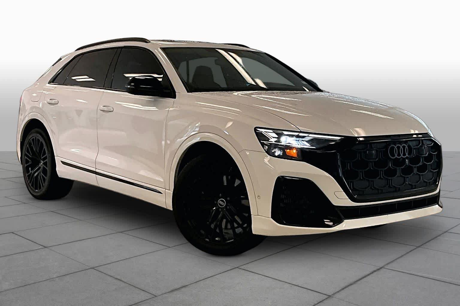 Used 2025 Audi SQ8 Prestige AWD/4WD image 2