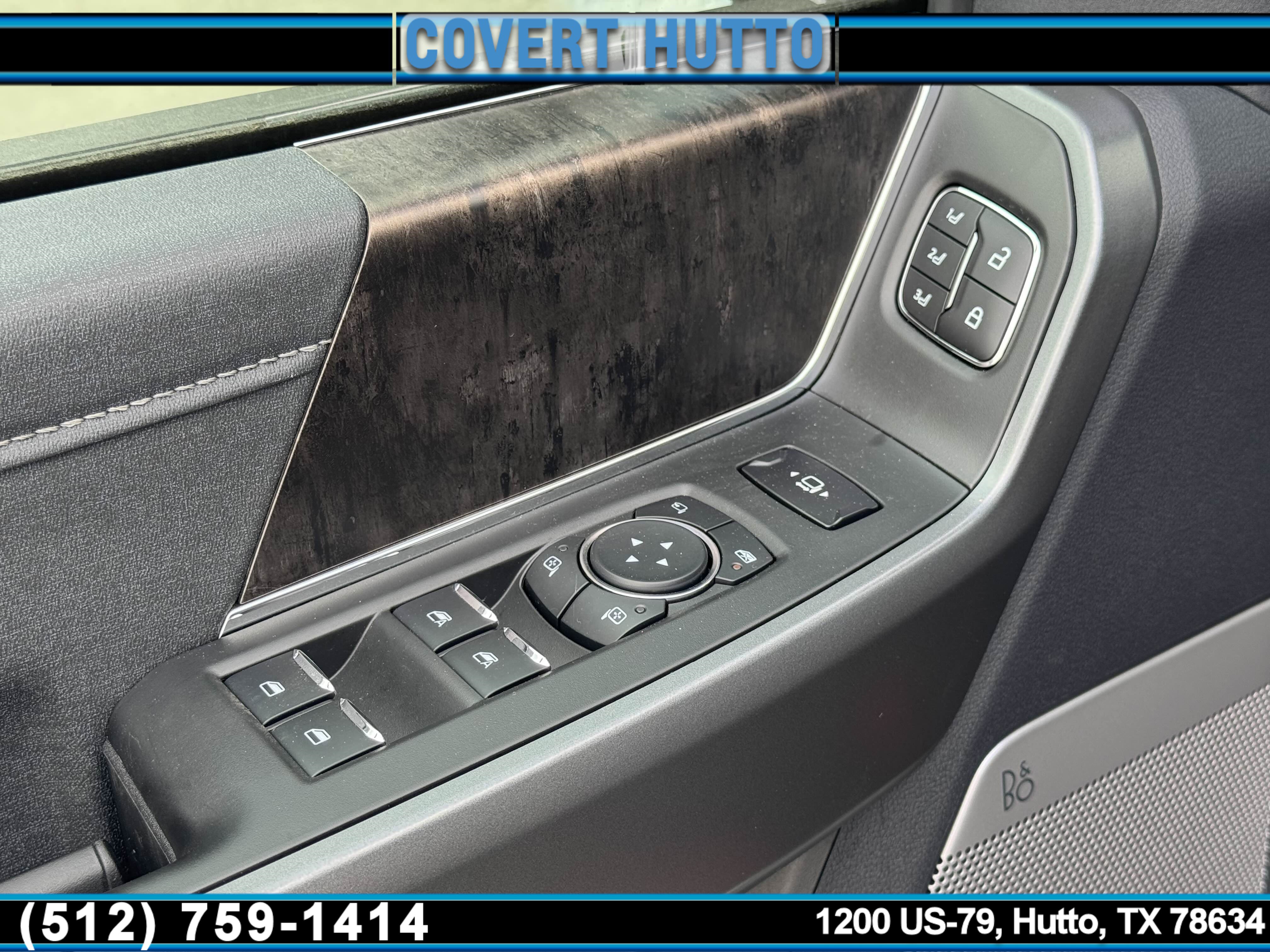 New 2026 Ford F250 Lariat w/ Black Appearance Package image 17