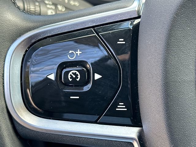 Used 2024 Volvo XC60 B5 Plus AWD/4WD image 29