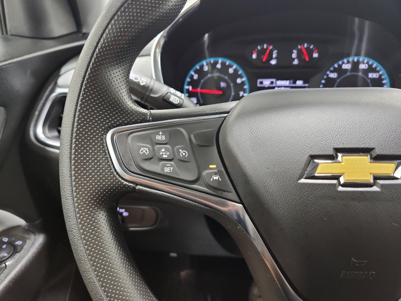 Used 2023 Chevrolet Equinox LS FWD image 23