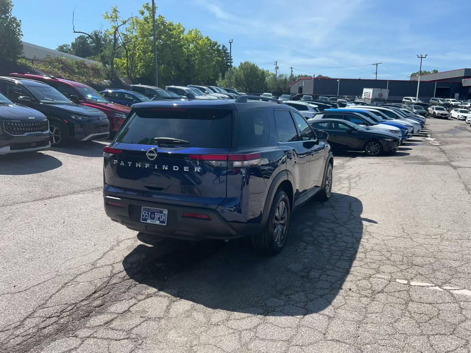 Used 2025 Nissan Pathfinder SV FWD image 13