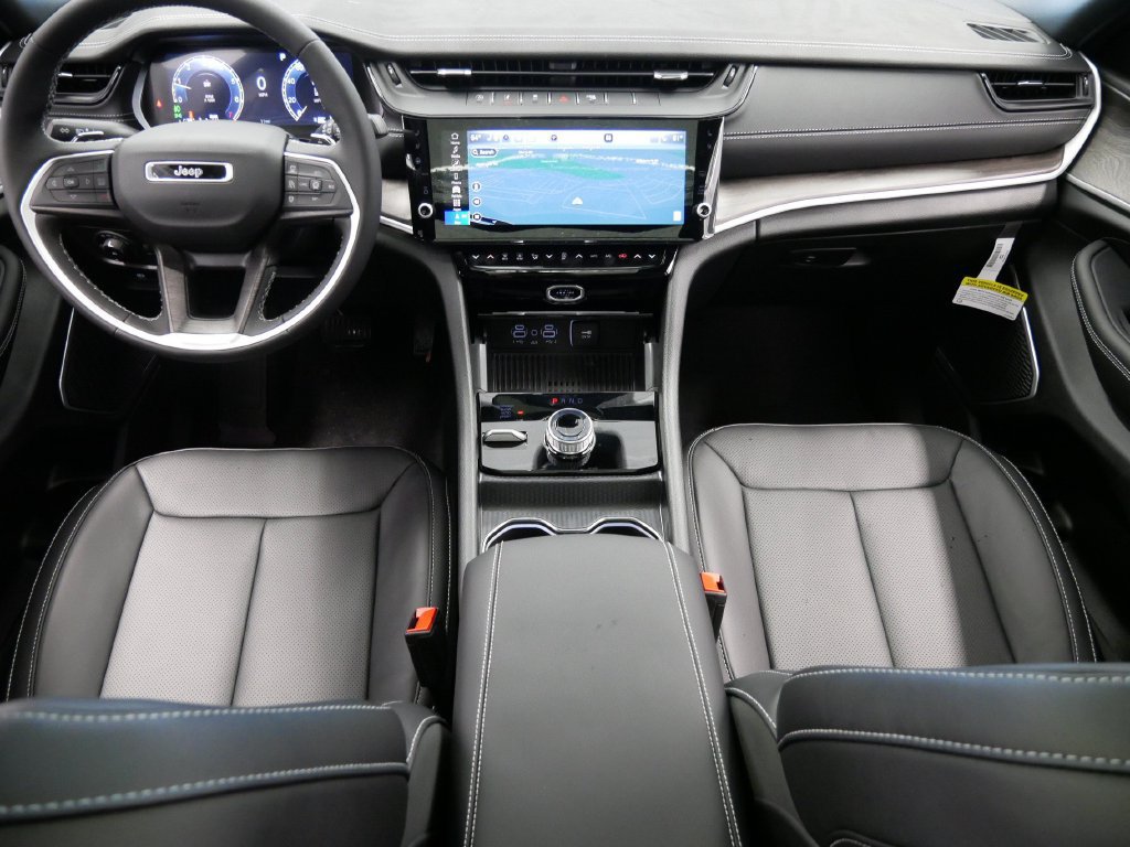 New 2027 Jeep Grand Cherokee L Limited AWD/4WD image 16