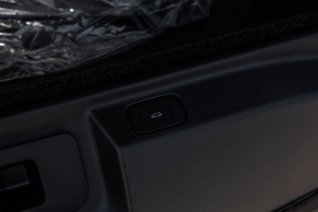 New 2026 Land Rover Range Rover SV AWD/4WD image 71