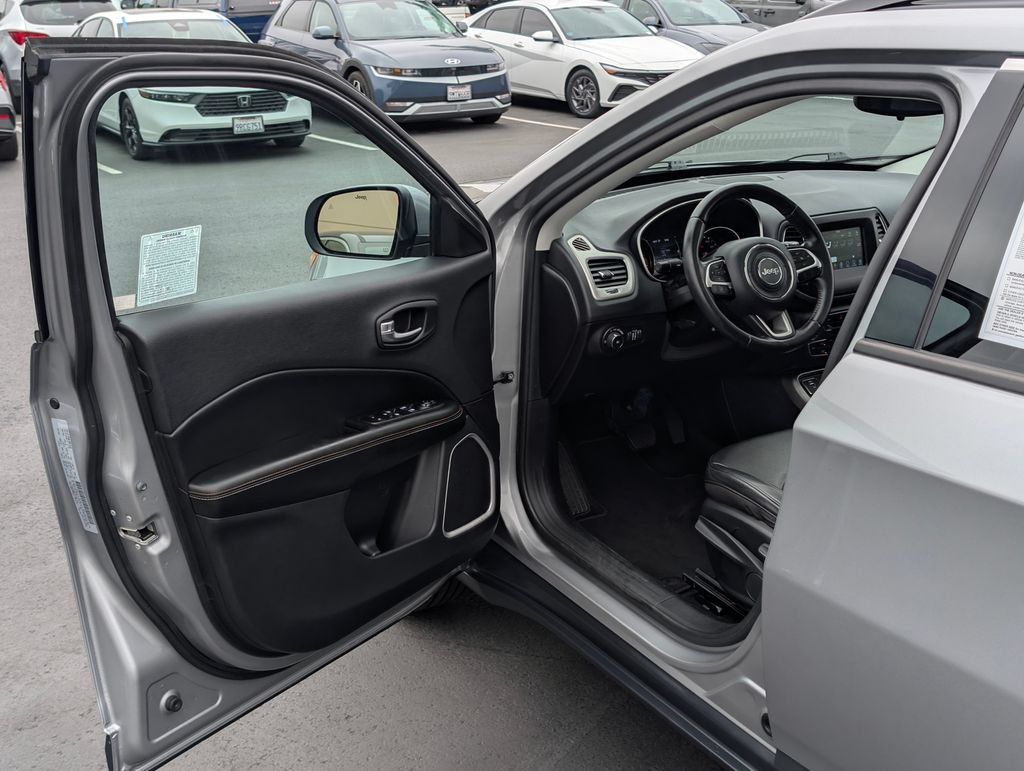 Used 2020 Jeep Compass Latitude w/ Safety & Security Group FWD image 35