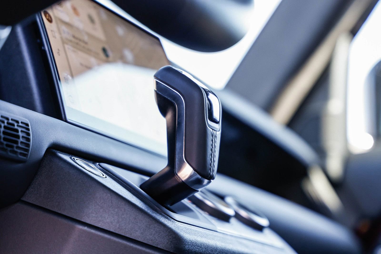 Used 2025 Land Rover Defender 110 Sedona Red Edition image 20