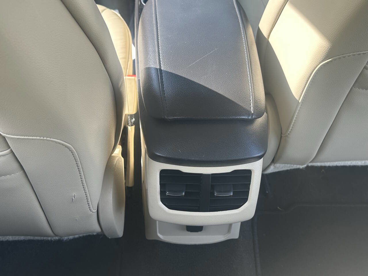 Used 2015 Ford Fusion SE w/ Equipment Group 202A image 20