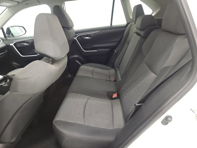 Used 2021 Toyota RAV4 XLE AWD/4WD image 29