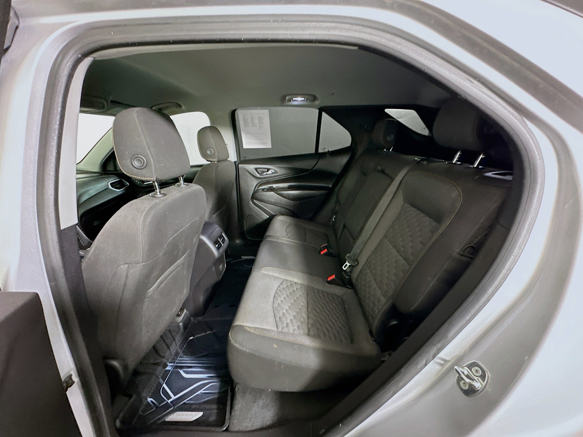 Used 2018 Chevrolet Equinox LT FWD image 26