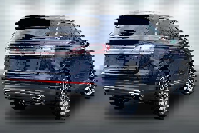 Used 2019 Lincoln Nautilus Reserve image 13