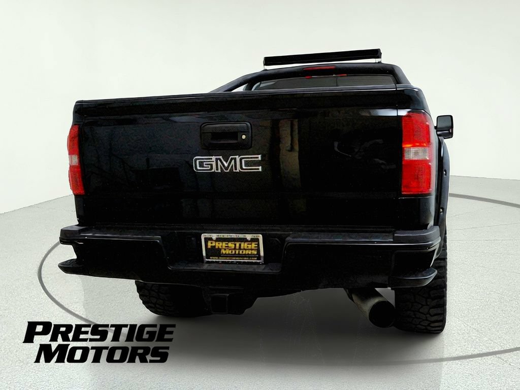 Used 2017 GMC Sierra 2500 SLT w/ All-Terrain HD Package AWD/4WD image 7