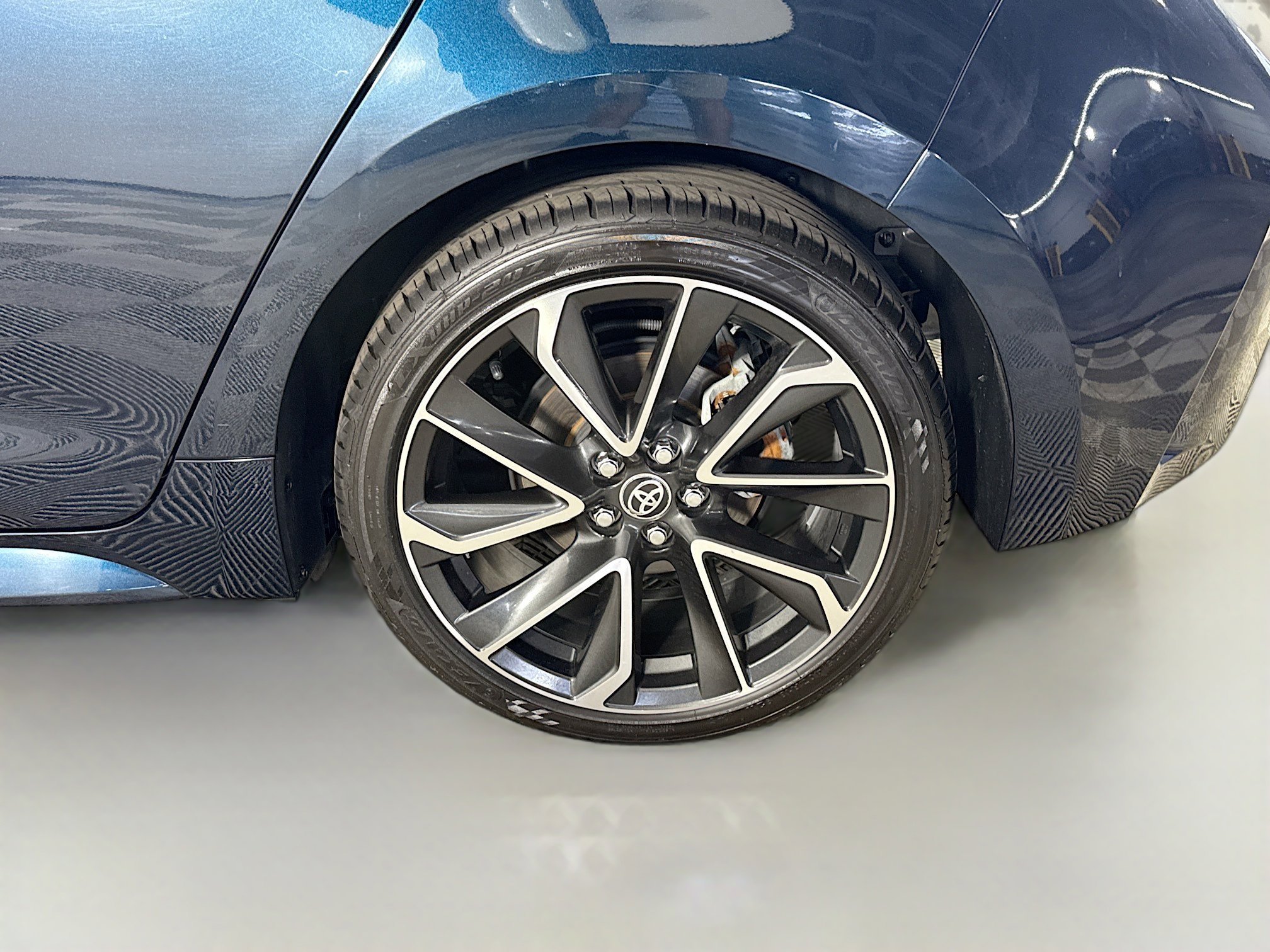 Used 2019 Toyota Corolla XSE FWD image 37