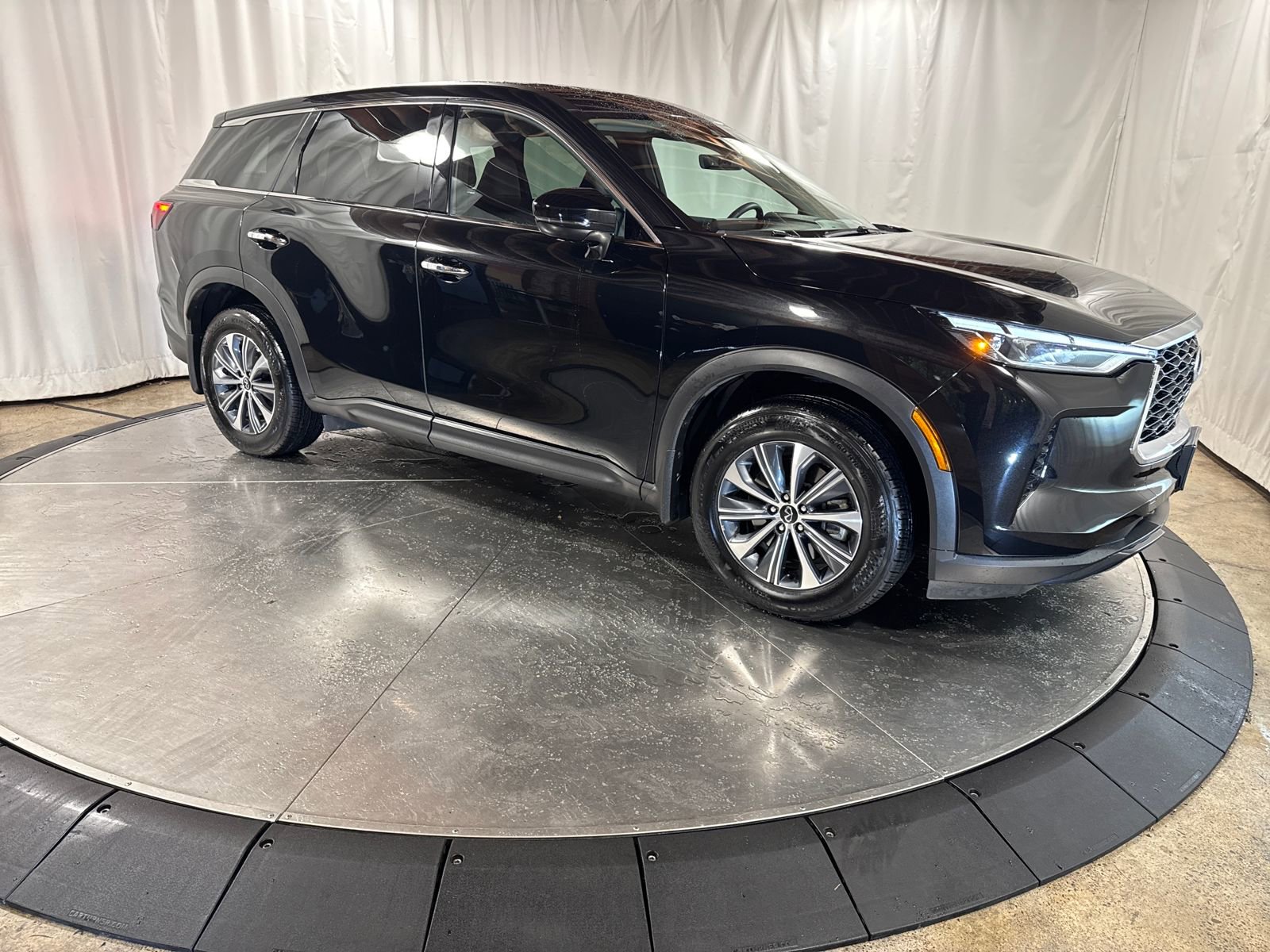 Certified 2025 INFINITI QX60 Pure image 10