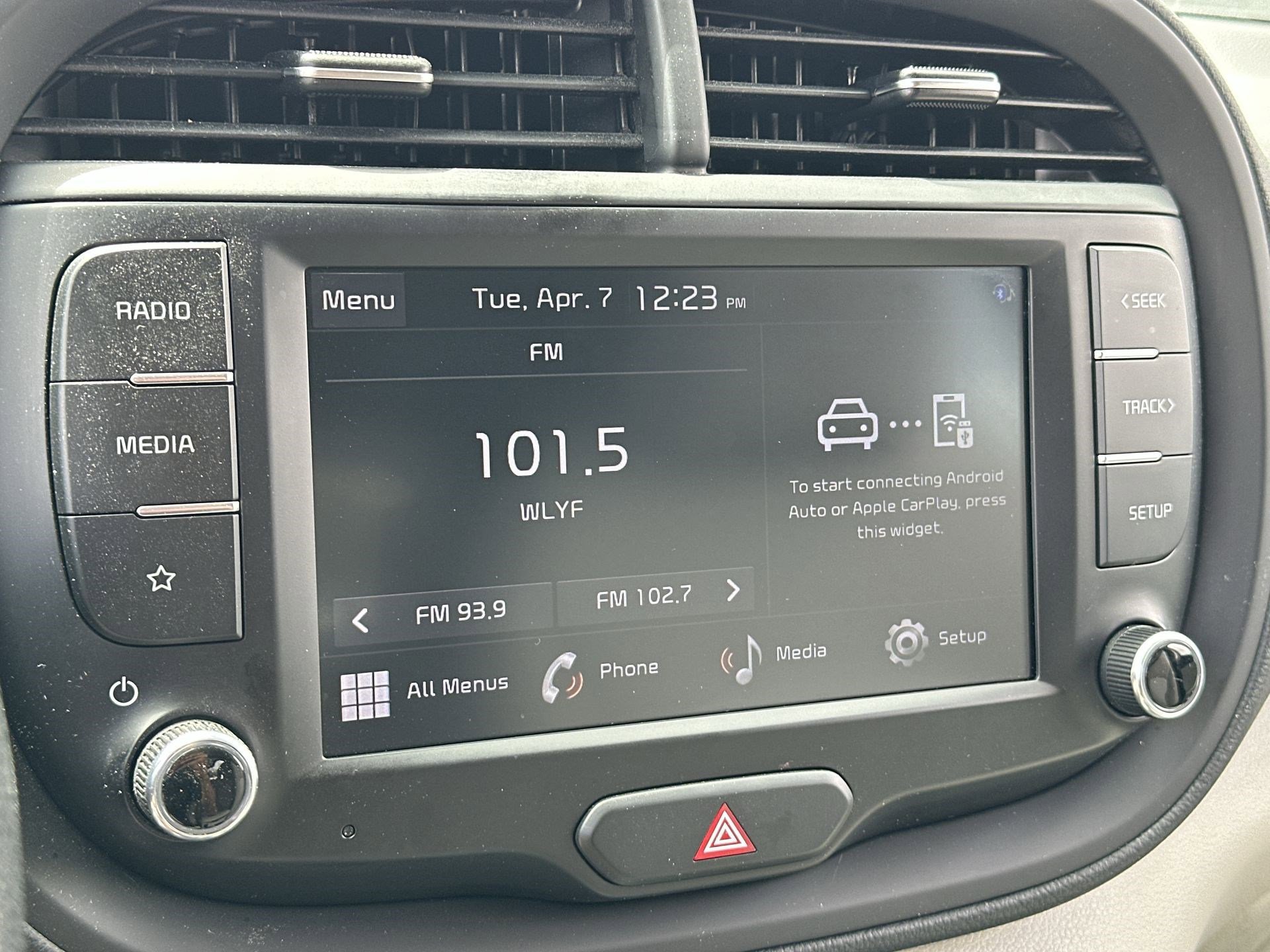 Certified 2023 Kia Soul LX w/ LX Technology Package image 12