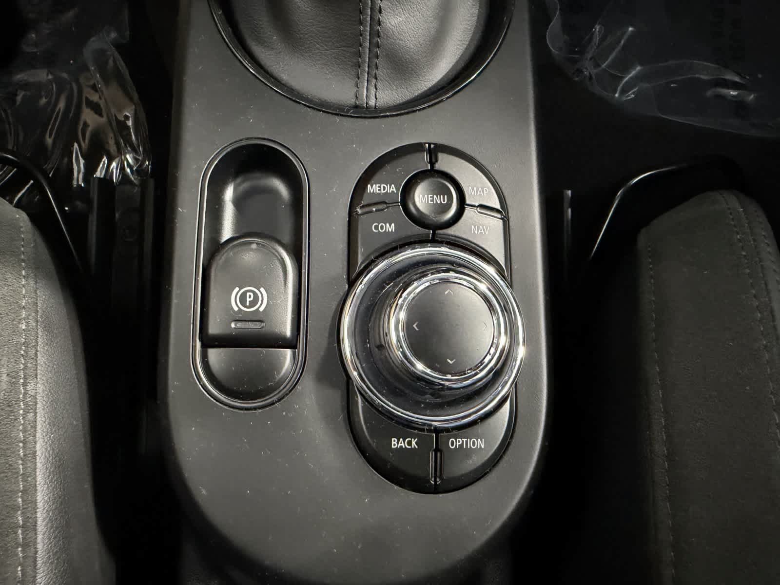 Used 2024 MINI Cooper SE FWD image 24