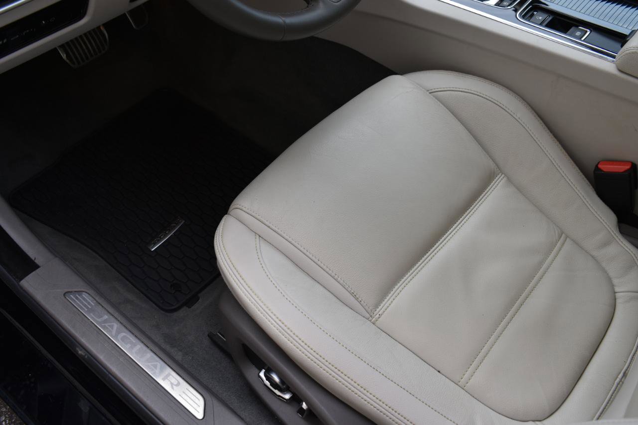 Used 2019 Jaguar XE Prestige RWD image 25