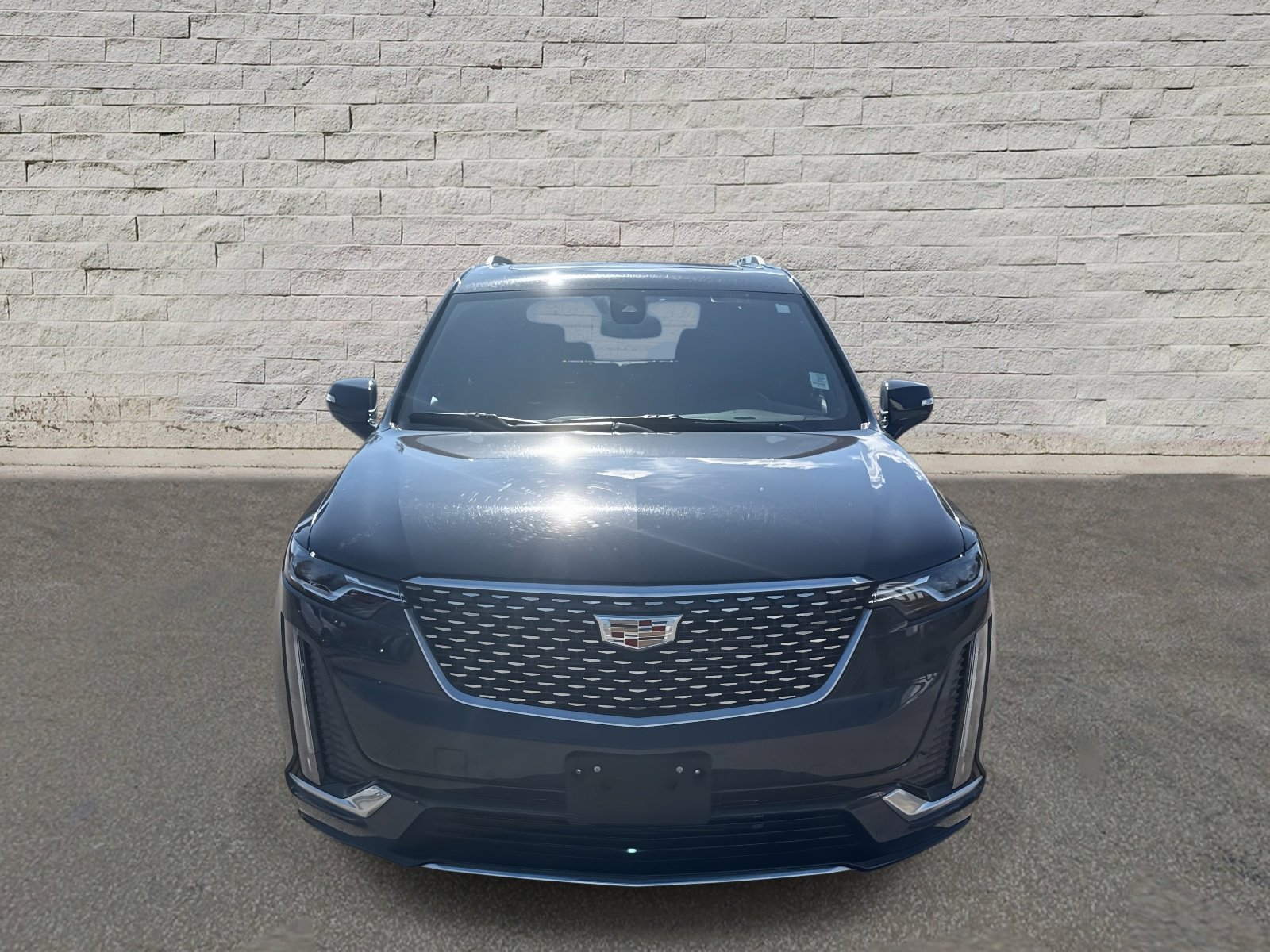 Used 2025 Cadillac XT6 Premium Luxury image 2