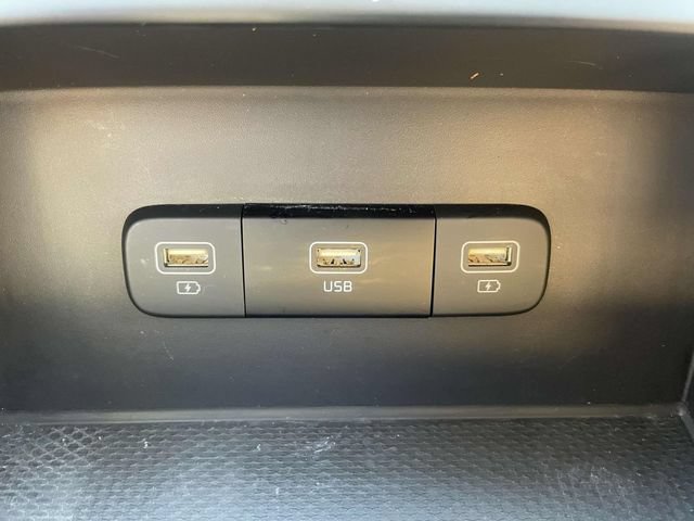 Certified 2024 Kia Carnival LX FWD image 35