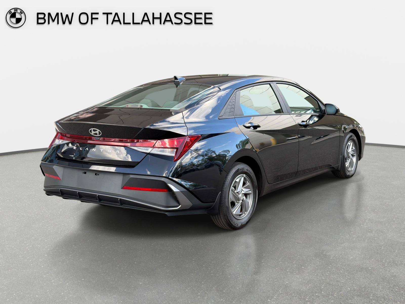 Used 2024 Hyundai Elantra SE image 6