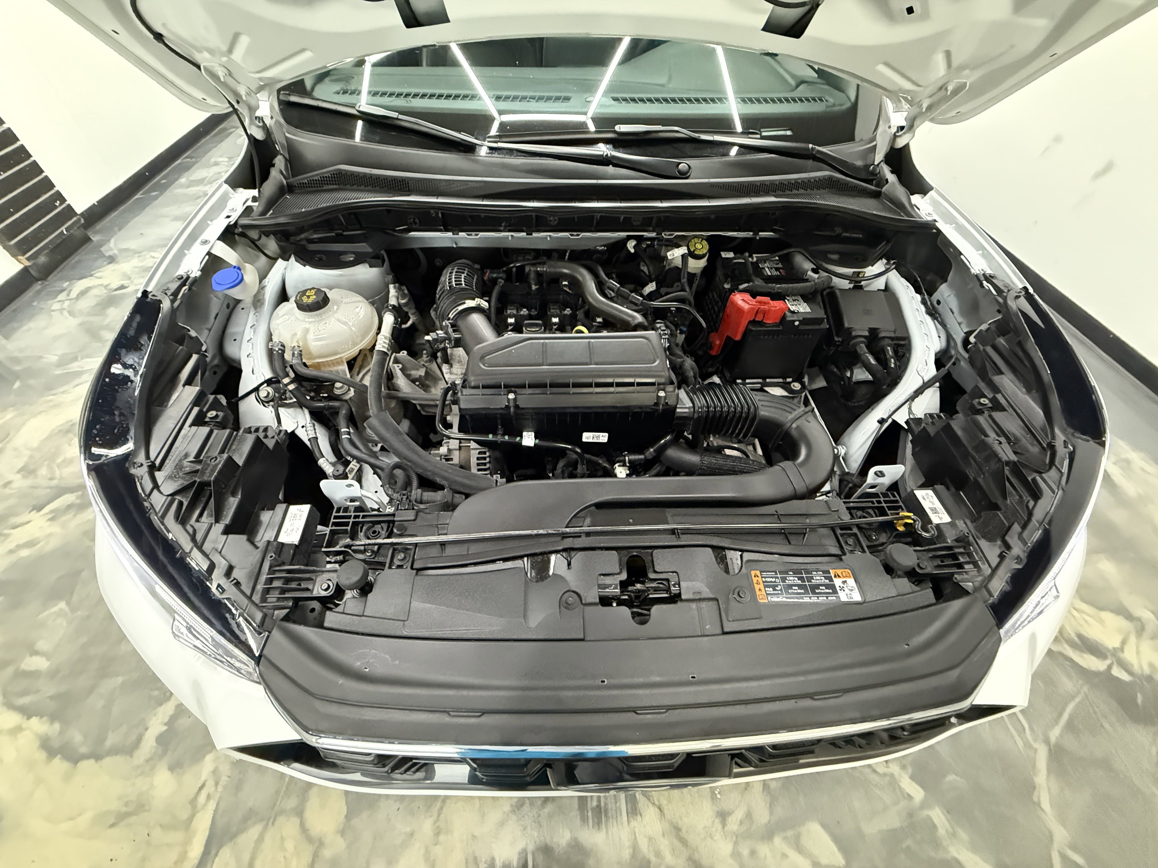 Used 2023 Ford Escape ST-Line image 30