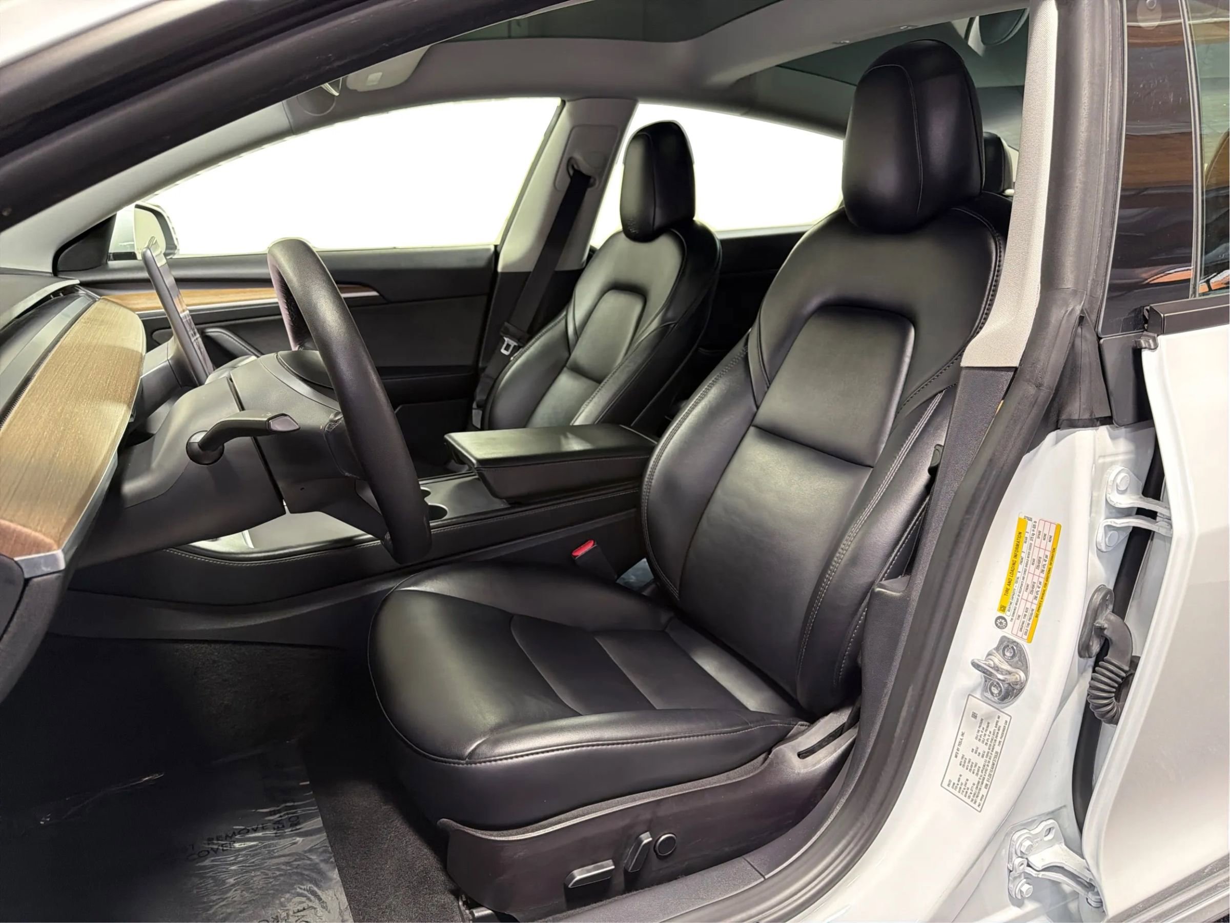 Used 2022 Tesla Model 3 image 9