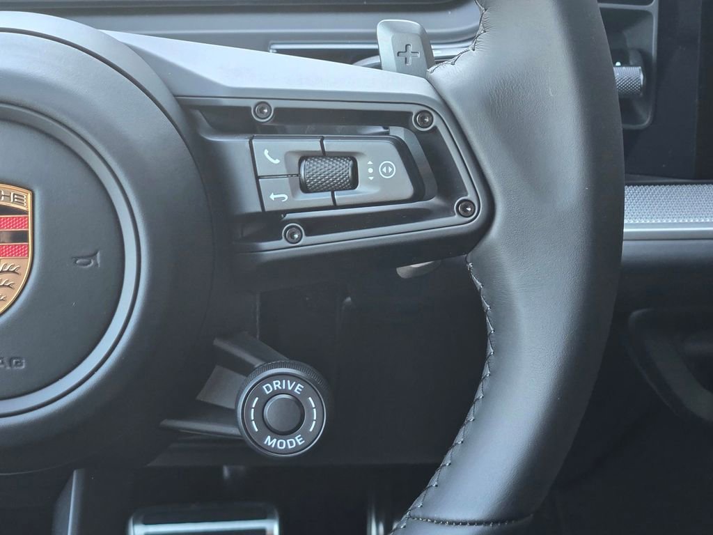 New 2025 Porsche Cayenne S image 17