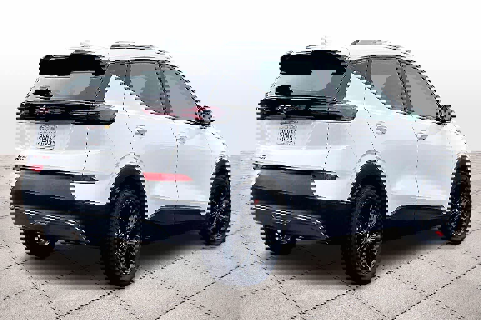 Used 2023 Chevrolet Bolt EUV LT w/ Convenience Package image 16