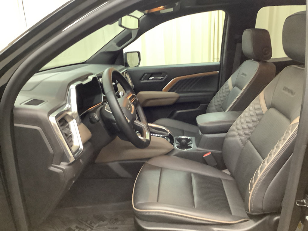 Used 2024 GMC Canyon Denali AWD/4WD image 13