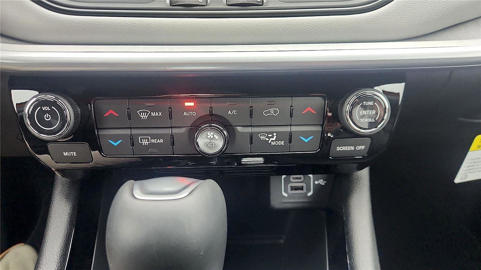 New 2026 Jeep Compass Limited w/ Sun, Sound & Navigation Group image 20