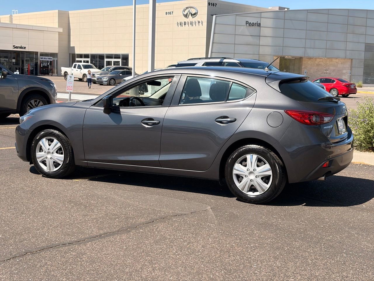 Used 2016 MAZDA MAZDA3 i Sport FWD image 4