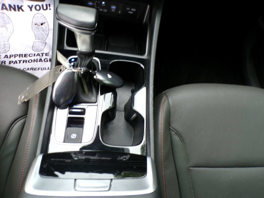 Certified 2025 Hyundai Santa Cruz Limited AWD/4WD image 26