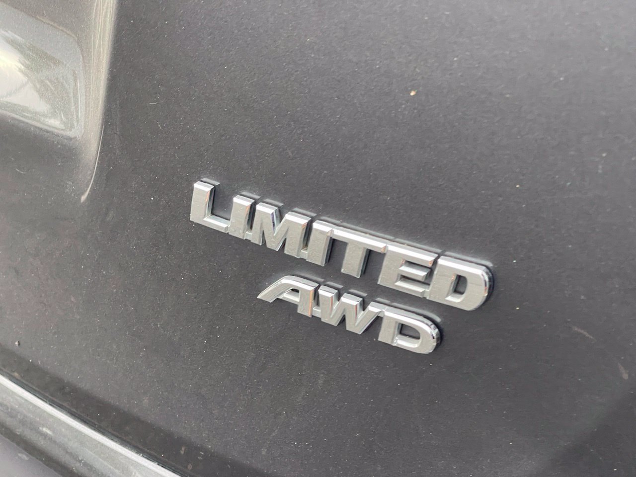 Used 2018 Toyota RAV4 Limited w/ Advanced Technology Package AWD/4WD image 9