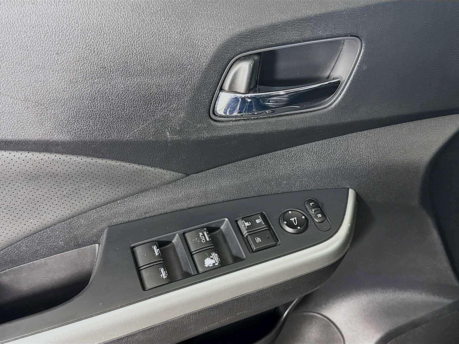 Used 2015 Honda CR-V EX-L image 19