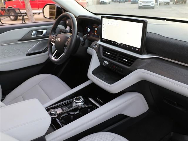Used 2025 Ford Explorer Platinum w/ LUX Leather Package image 11