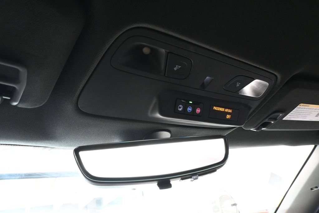 Used 2023 Chevrolet Camaro ZL1 RWD image 25