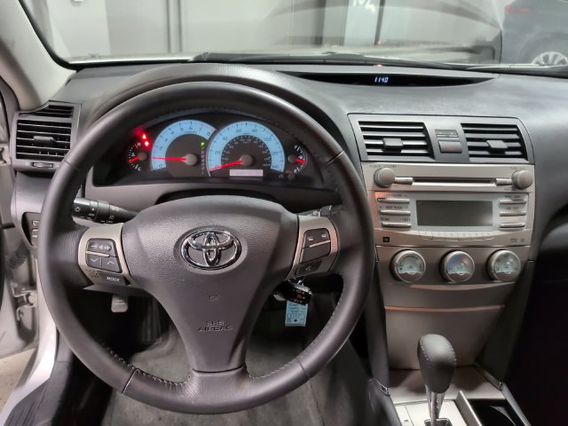 Used 2009 Toyota Camry SE FWD image 24
