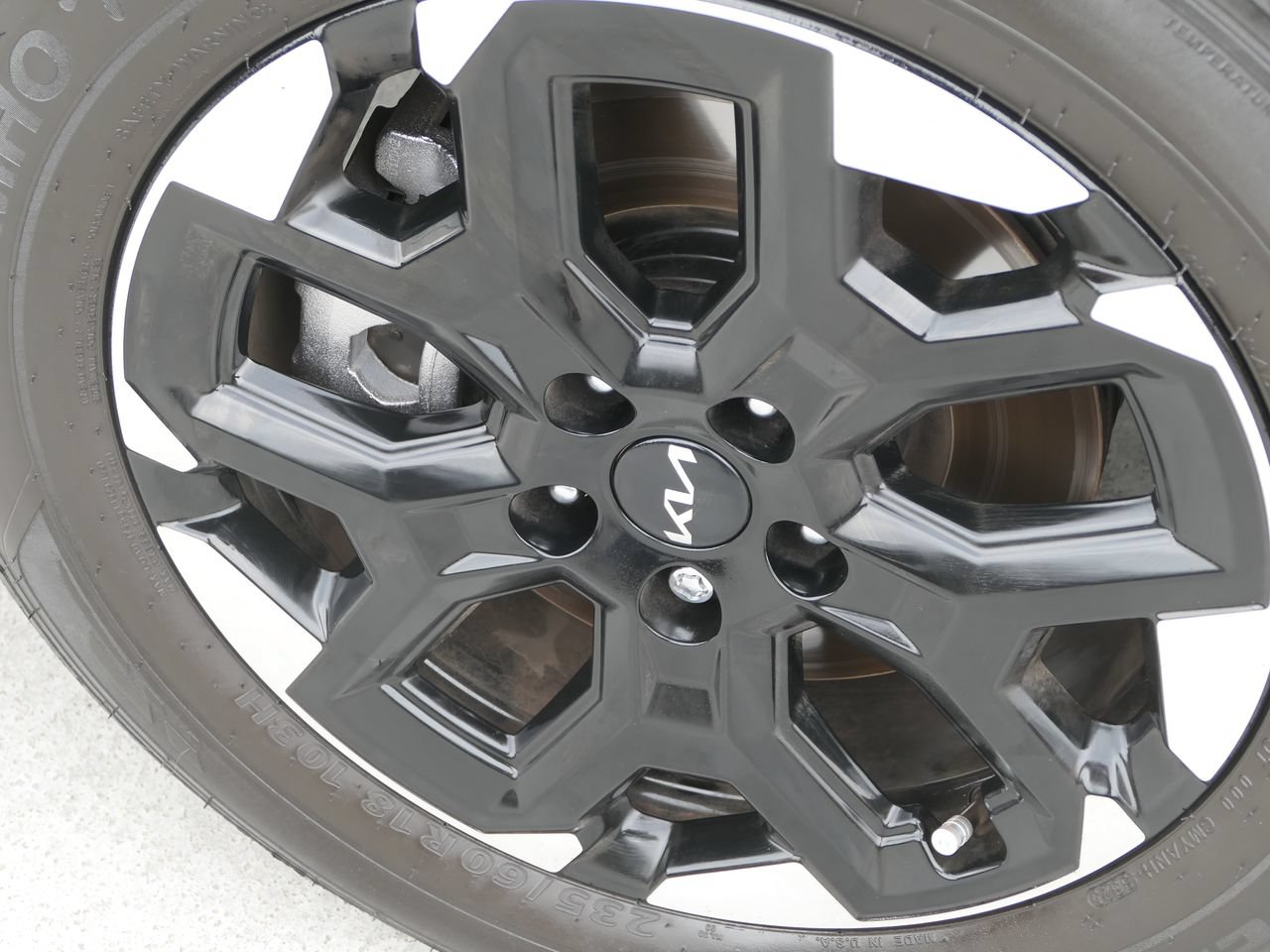 Certified 2026 Kia Sorento S FWD image 11