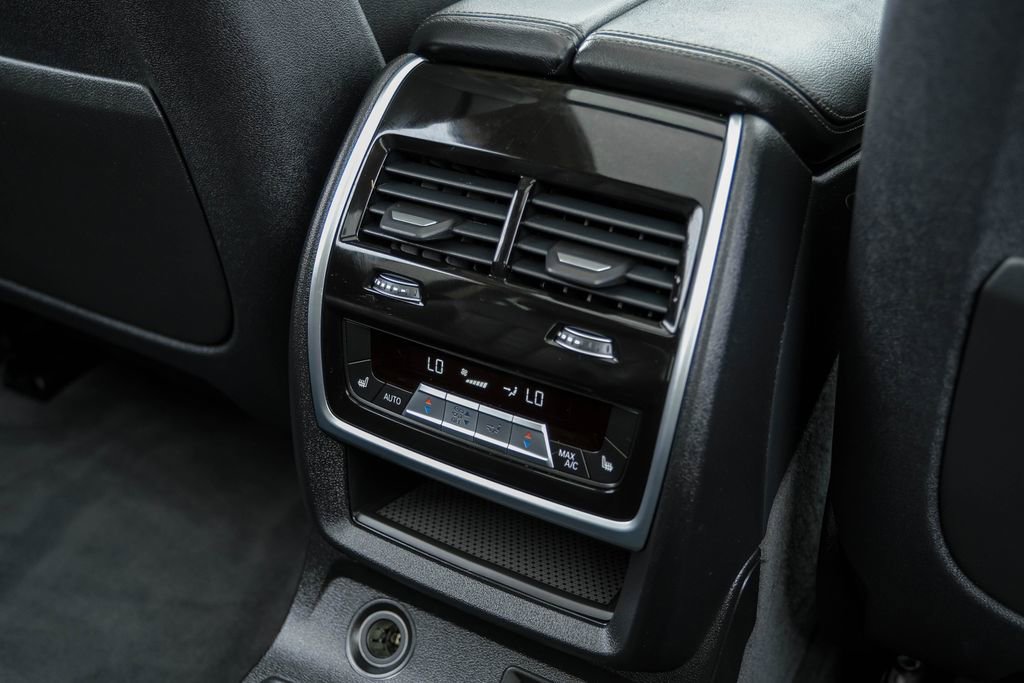 Used 2019 BMW X7 xDrive50i w/ Luxury Seating Package image 45